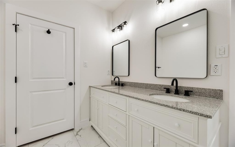 409a Main Street, McKinney, TX 75069, 11 Habitaciones Habitaciones , ,7 BañosBaños,Residential Multi Family,En Venta,409a Main Street,0,21183783