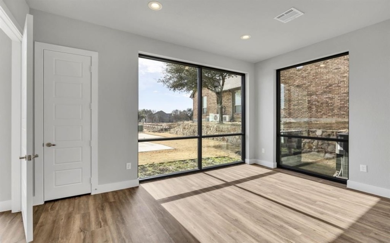 1701 Fountainview Drive, Mansfield, TX 76063, ,Commercial Sale,For Sale,1701 Fountainview Drive,0,21184143