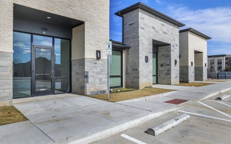 1701 Fountainview Drive, Mansfield, TX 76063, ,Commercial Sale,For Sale,1701 Fountainview Drive,0,21184143