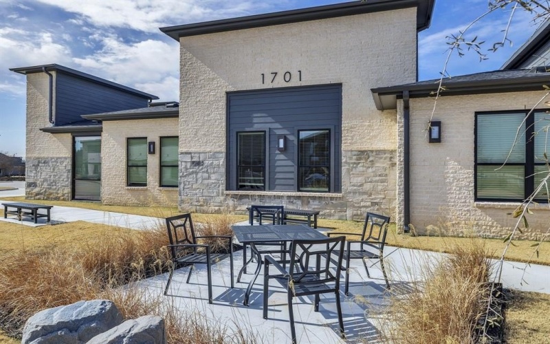 1701 Fountainview Drive, Mansfield, TX 76063, ,Commercial Sale,For Sale,1701 Fountainview Drive,0,21184143