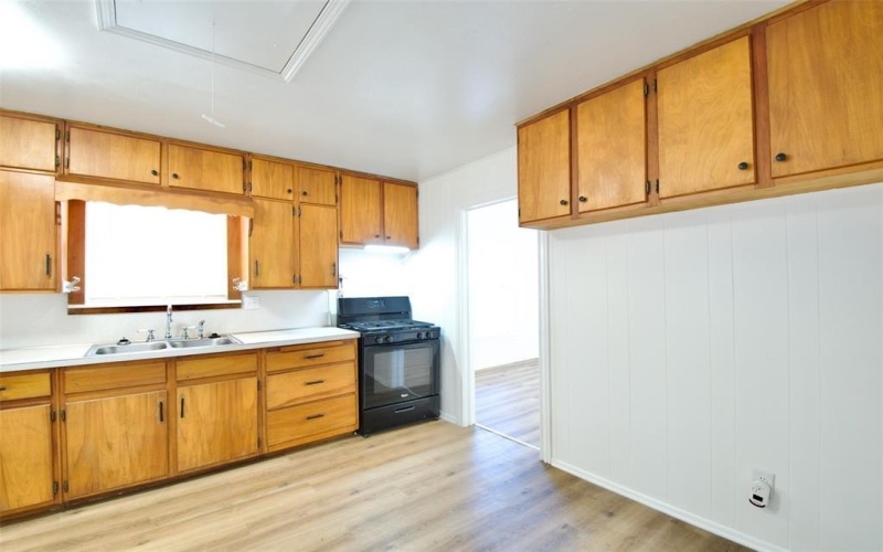 1224 ASHLEMAN Street, Bellmead, TX 76705, 2 Bedrooms Bedrooms, ,1 BathroomBathrooms,Residential,For Sale,1224 ASHLEMAN Street,0,21176799