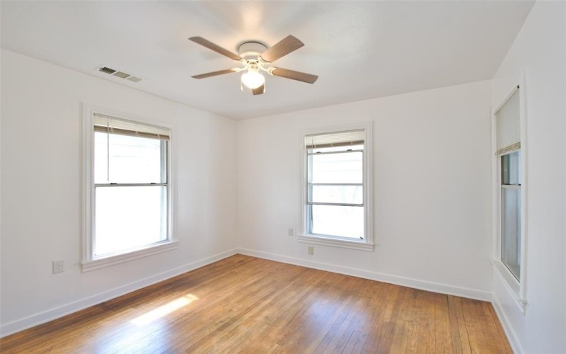 1224 ASHLEMAN Street, Bellmead, TX 76705, 2 Bedrooms Bedrooms, ,1 BathroomBathrooms,Residential,For Sale,1224 ASHLEMAN Street,0,21176799