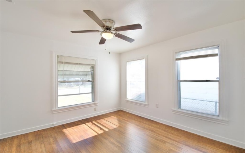 1224 ASHLEMAN Street, Bellmead, TX 76705, 2 Bedrooms Bedrooms, ,1 BathroomBathrooms,Residential,For Sale,1224 ASHLEMAN Street,0,21176799