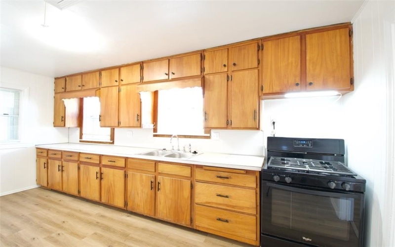 1224 ASHLEMAN Street, Bellmead, TX 76705, 2 Bedrooms Bedrooms, ,1 BathroomBathrooms,Residential,For Sale,1224 ASHLEMAN Street,0,21176799