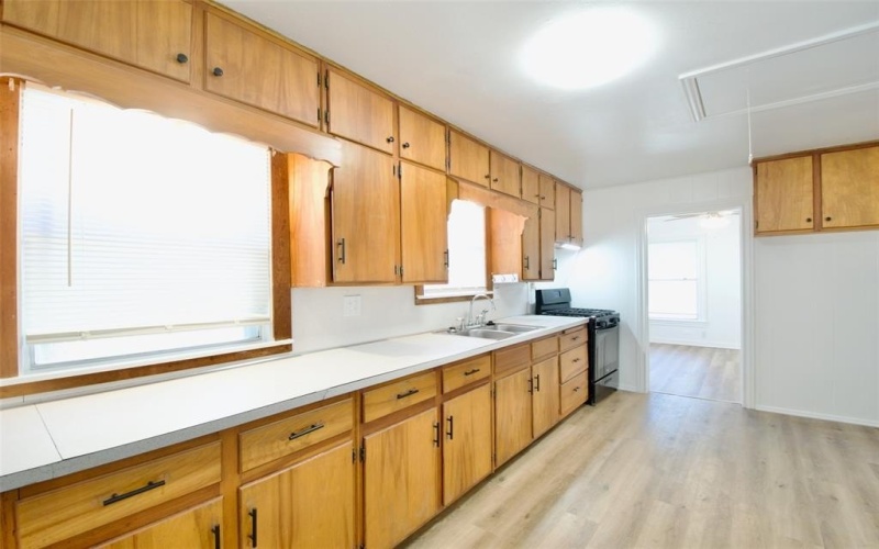 1224 ASHLEMAN Street, Bellmead, TX 76705, 2 Bedrooms Bedrooms, ,1 BathroomBathrooms,Residential,For Sale,1224 ASHLEMAN Street,0,21176799