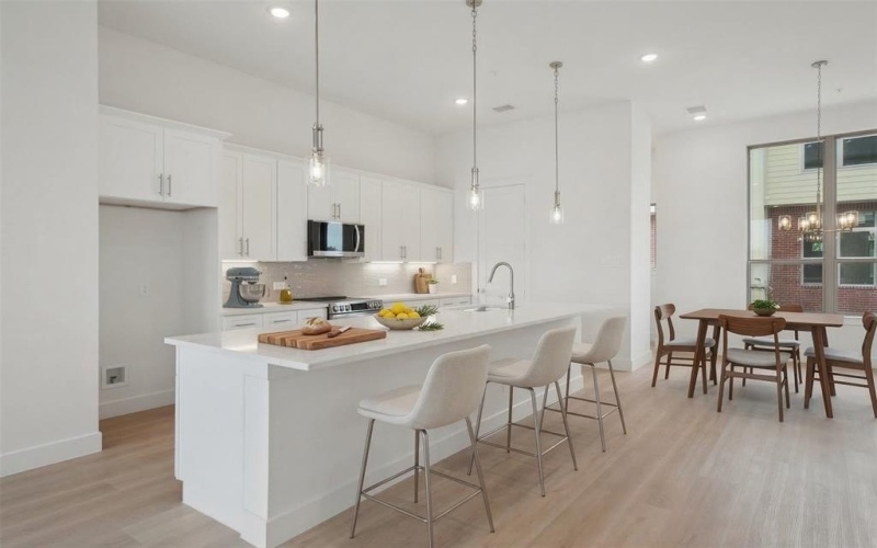 13351 Goodland Street #208, Farmers Branch, TX 75234, 3 Habitaciones Habitaciones , ,3 BañosBaños,Residential,En Venta,13351 Goodland Street,0,21181213