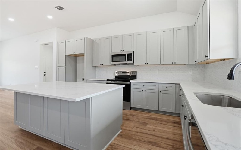 4300 Lucero Drive, Granbury, TX 76048, 3 Bedrooms Bedrooms, ,2 BathroomsBathrooms,Residential,For Sale,4300 Lucero Drive,0,21181358