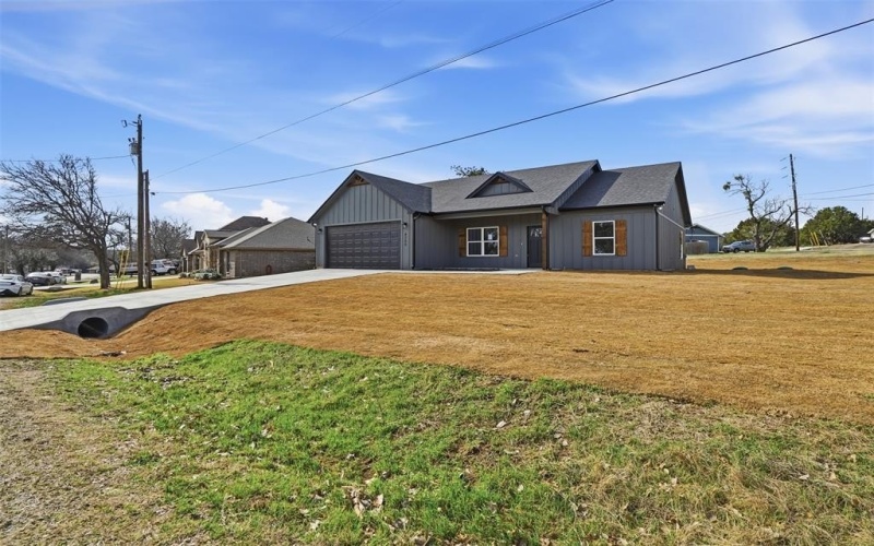 4300 Lucero Drive, Granbury, TX 76048, 3 Bedrooms Bedrooms, ,2 BathroomsBathrooms,Residential,For Sale,4300 Lucero Drive,0,21181358