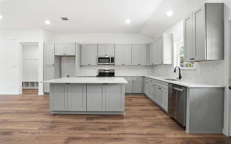 4300 Lucero Drive, Granbury, TX 76048, 3 Bedrooms Bedrooms, ,2 BathroomsBathrooms,Residential,For Sale,4300 Lucero Drive,0,21181358