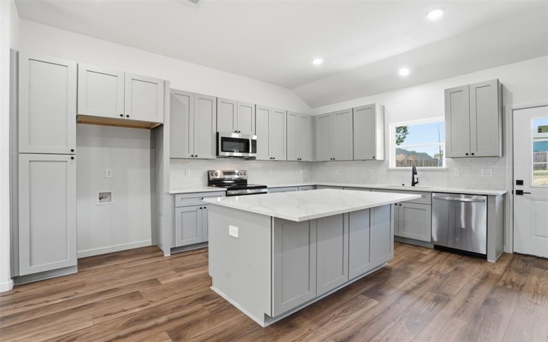 4300 Lucero Drive, Granbury, TX 76048, 3 Bedrooms Bedrooms, ,2 BathroomsBathrooms,Residential,For Sale,4300 Lucero Drive,0,21181358