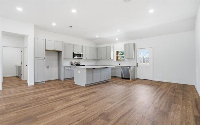 4300 Lucero Drive, Granbury, TX 76048, 3 Bedrooms Bedrooms, ,2 BathroomsBathrooms,Residential,For Sale,4300 Lucero Drive,0,21181358