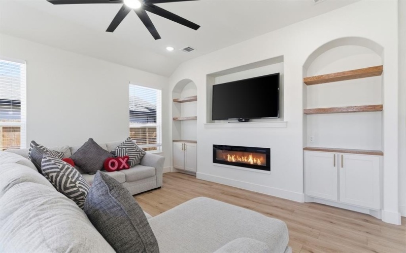 3612 Avenue J, Fort Worth, TX 76105, 4 Habitaciones Habitaciones , ,2 BañosBaños,Residential,En Venta,3612 Avenue J,0,21182069