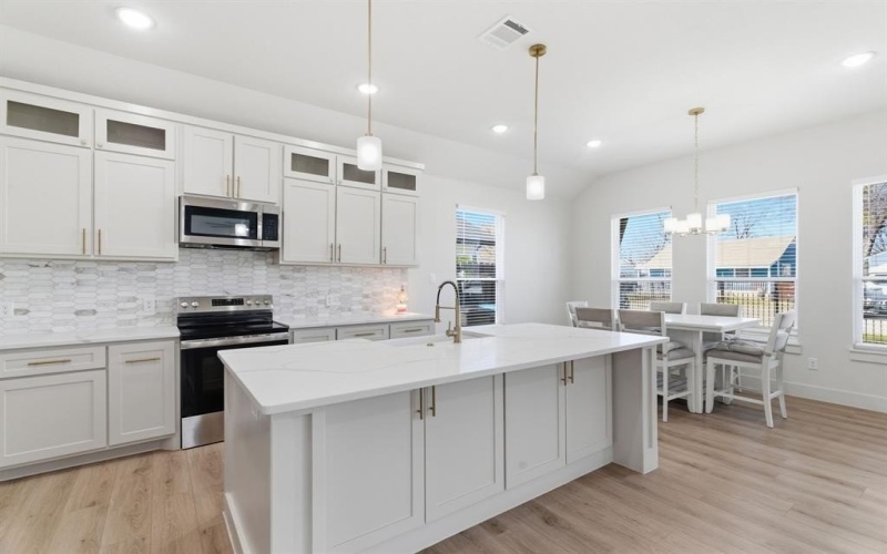 3612 Avenue J, Fort Worth, TX 76105, 4 Habitaciones Habitaciones , ,2 BañosBaños,Residential,En Venta,3612 Avenue J,0,21182069