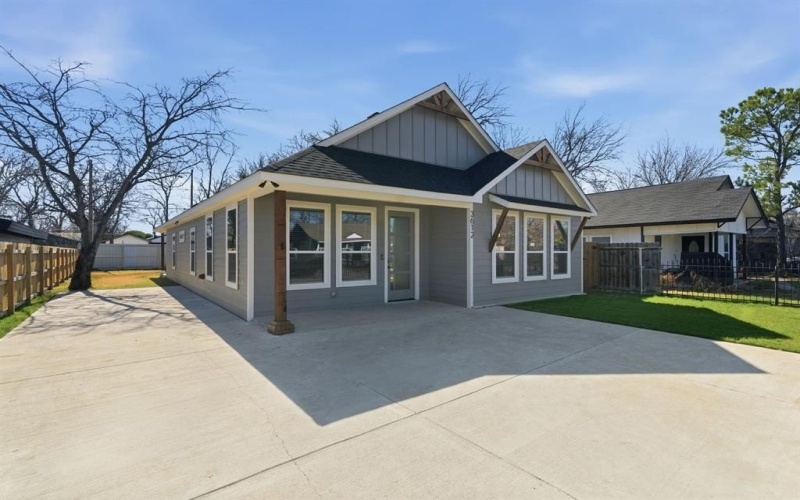 3612 Avenue J, Fort Worth, TX 76105, 4 Habitaciones Habitaciones , ,2 BañosBaños,Residential,En Venta,3612 Avenue J,0,21182069