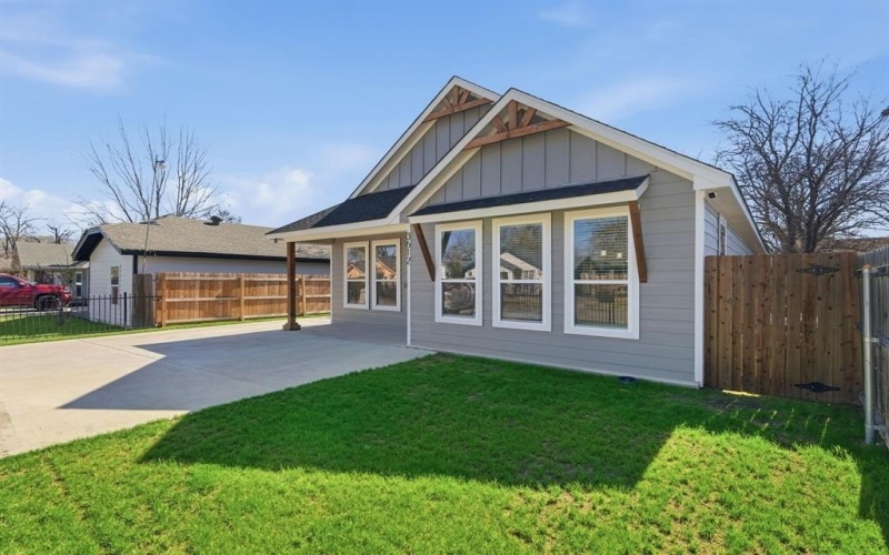 3612 Avenue J, Fort Worth, TX 76105, 4 Habitaciones Habitaciones , ,2 BañosBaños,Residential,En Venta,3612 Avenue J,0,21182069