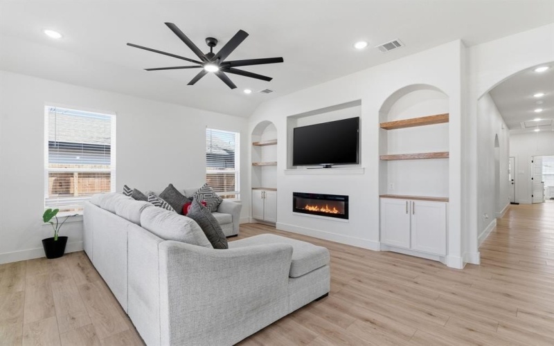 3612 Avenue J, Fort Worth, TX 76105, 4 Habitaciones Habitaciones , ,2 BañosBaños,Residential,En Venta,3612 Avenue J,0,21182069