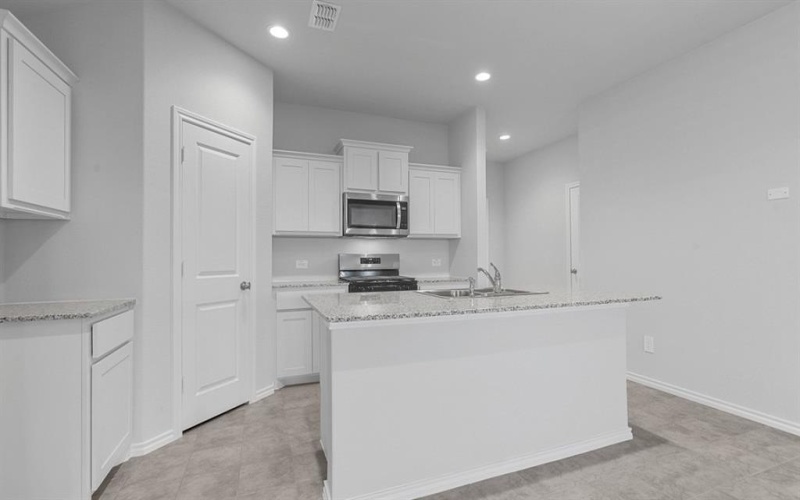 2220 WHITE BUFFALO Way, Fort Worth, TX 76036, 4 Bedrooms Bedrooms, ,2 BathroomsBathrooms,Residential,For Sale,2220 WHITE BUFFALO Way,0,21182245