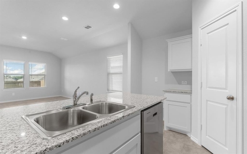 2220 WHITE BUFFALO Way, Fort Worth, TX 76036, 4 Bedrooms Bedrooms, ,2 BathroomsBathrooms,Residential,For Sale,2220 WHITE BUFFALO Way,0,21182245