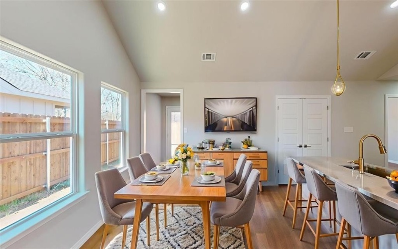 707 Cedar Street, Cleburne, TX 76031, 3 Habitaciones Habitaciones , ,2 BañosBaños,Residential,En Venta,707 Cedar Street,0,21182464