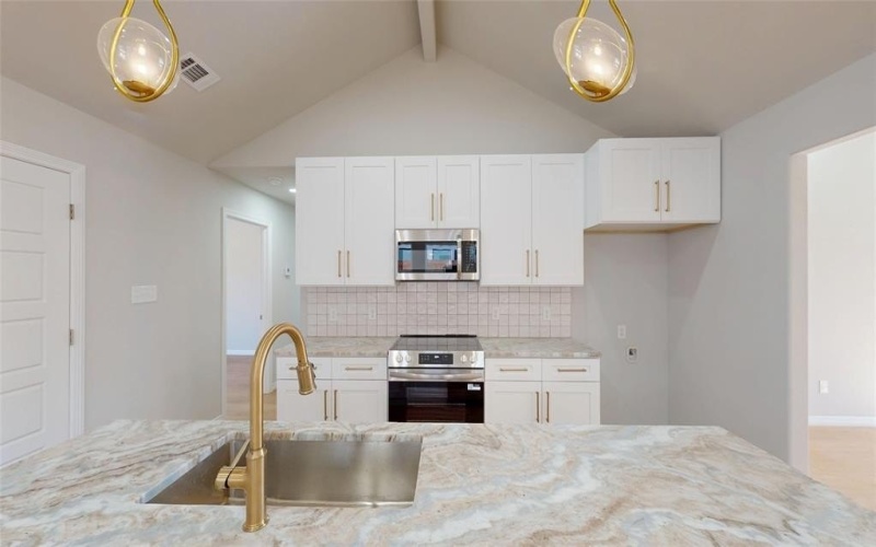 707 Cedar Street, Cleburne, TX 76031, 3 Habitaciones Habitaciones , ,2 BañosBaños,Residential,En Venta,707 Cedar Street,0,21182464