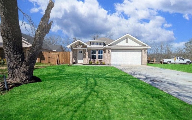 707 Cedar Street, Cleburne, TX 76031, 3 Habitaciones Habitaciones , ,2 BañosBaños,Residential,En Venta,707 Cedar Street,0,21182464