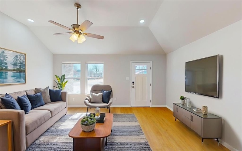 707 Cedar Street, Cleburne, TX 76031, 3 Habitaciones Habitaciones , ,2 BañosBaños,Residential,En Venta,707 Cedar Street,0,21182464