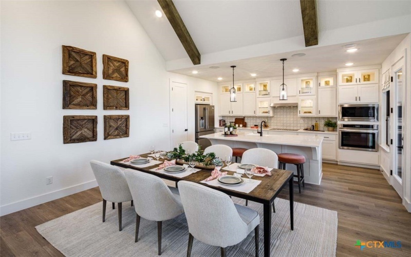 228 White Oak, Castroville, TX 78009, 4 Habitaciones Habitaciones , ,3 BañosBaños,Residential,En Venta,228 White Oak,0,604841