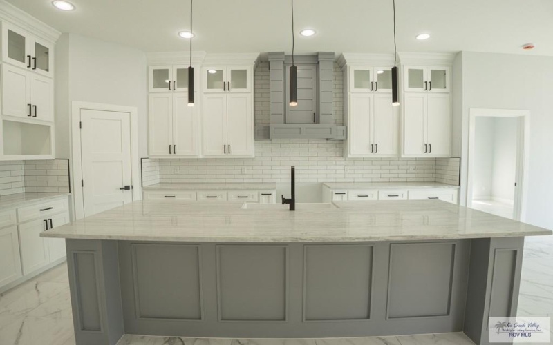 9713 HEIGHTS S, HARLINGEN, TX 78550, 4 Bedrooms Bedrooms, ,2 BathroomsBathrooms,Residential,For Sale,9713 HEIGHTS S,0,29772237