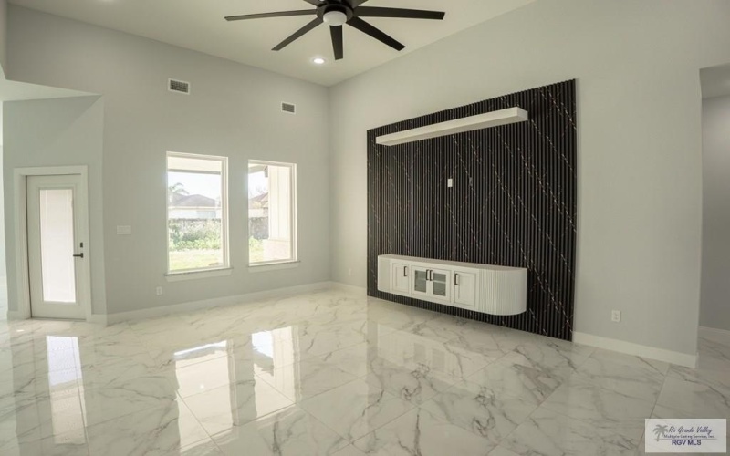 9713 HEIGHTS S, HARLINGEN, TX 78550, 4 Bedrooms Bedrooms, ,2 BathroomsBathrooms,Residential,For Sale,9713 HEIGHTS S,0,29772237