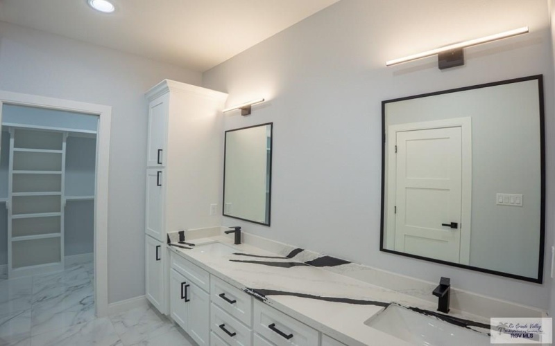 9713 HEIGHTS S, HARLINGEN, TX 78550, 4 Bedrooms Bedrooms, ,2 BathroomsBathrooms,Residential,For Sale,9713 HEIGHTS S,0,29772237