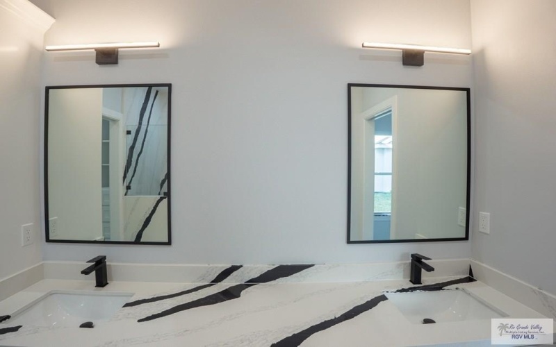 9713 HEIGHTS S, HARLINGEN, TX 78550, 4 Bedrooms Bedrooms, ,2 BathroomsBathrooms,Residential,For Sale,9713 HEIGHTS S,0,29772237