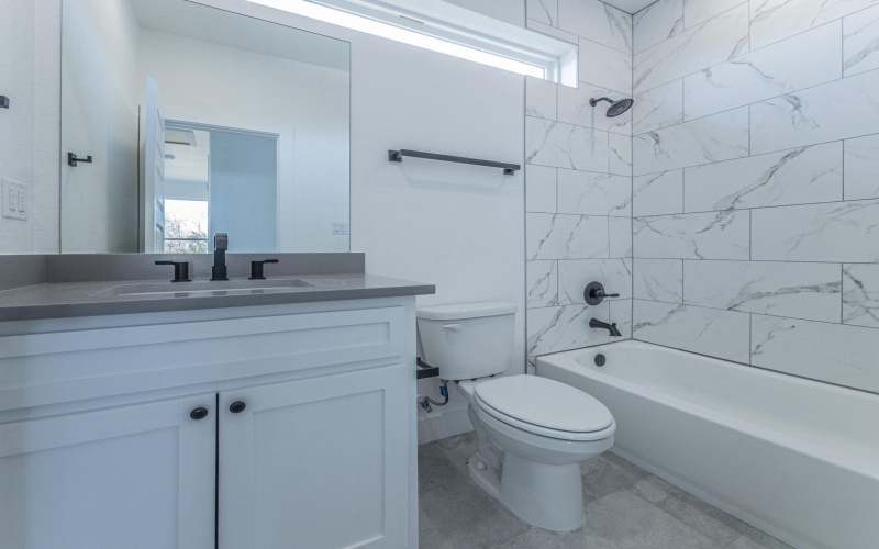 1010 E Marble Street, Burnet, TX 78611, 3 Habitaciones Habitaciones , ,2 BañosBaños,Residential Multi Family,En Venta,1010 E Marble Street,0,176559