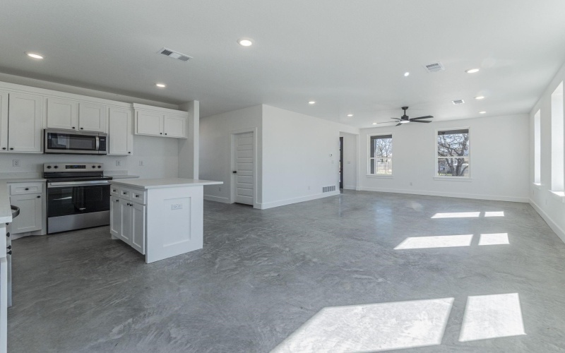 1010 E Marble Street, Burnet, TX 78611, 3 Habitaciones Habitaciones , ,2 BañosBaños,Residential Multi Family,En Venta,1010 E Marble Street,0,176559