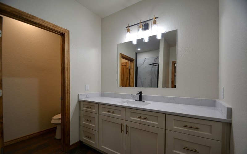 233 Old Oaks Path, Kerrville, TX 78028, 2 Bedrooms Bedrooms, ,2 BathroomsBathrooms,Residential,For Sale,233 Old Oaks Path,0,122535