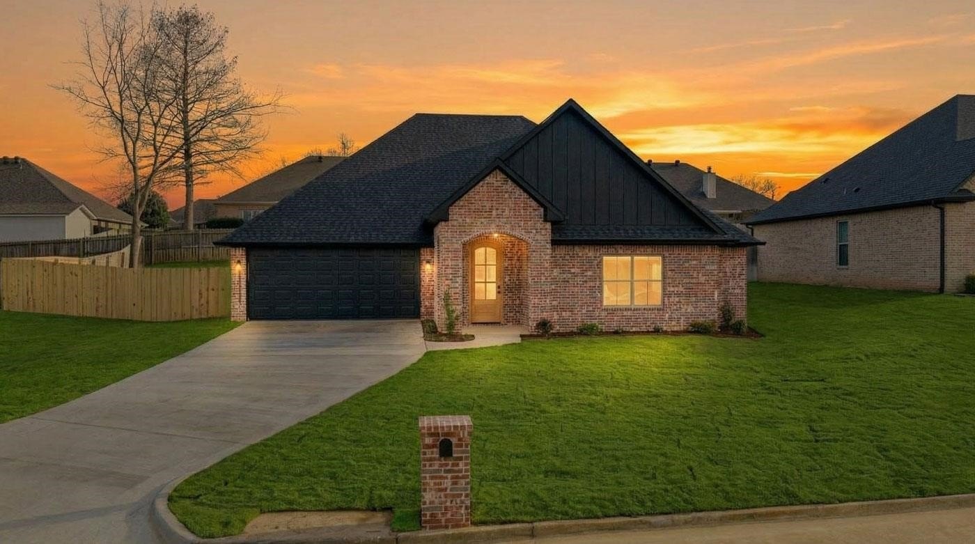 3810 Suren Way, Longview, TX 75605, 3 Bedrooms Bedrooms, ,2 BathroomsBathrooms,Residential,For Sale,3810 Suren Way,0,20261197