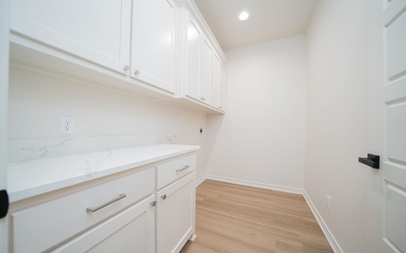 3810 Suren Way, Longview, TX 75605, 3 Bedrooms Bedrooms, ,2 BathroomsBathrooms,Residential,For Sale,3810 Suren Way,0,20261197