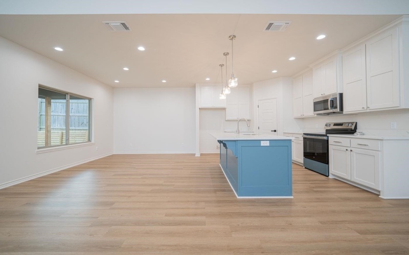 3810 Suren Way, Longview, TX 75605, 3 Bedrooms Bedrooms, ,2 BathroomsBathrooms,Residential,For Sale,3810 Suren Way,0,20261197