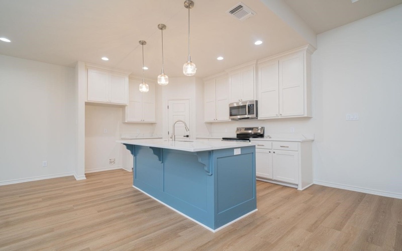 3810 Suren Way, Longview, TX 75605, 3 Bedrooms Bedrooms, ,2 BathroomsBathrooms,Residential,For Sale,3810 Suren Way,0,20261197