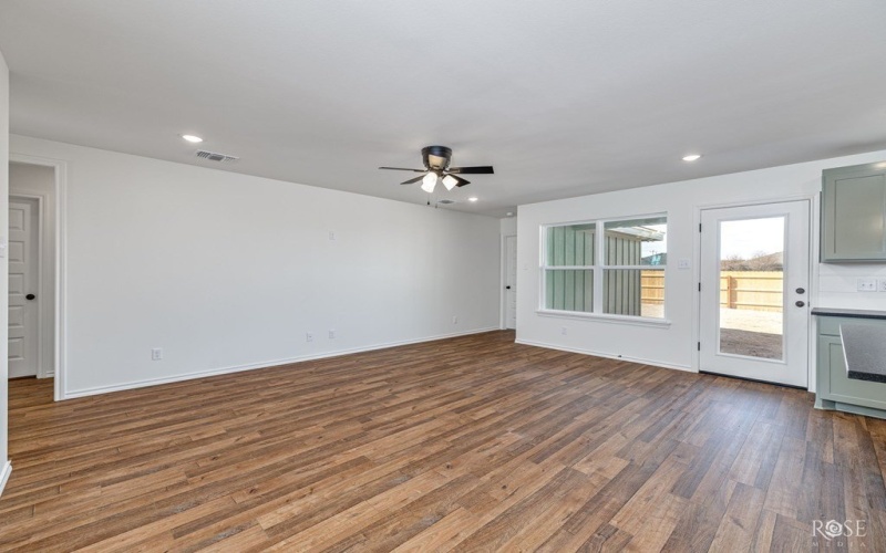 2616 Juanita Avenue, San Angelo, TX 76901, 3 Habitaciones Habitaciones , ,2 BañosBaños,Residential,En Venta,2616 Juanita Avenue,0,131704