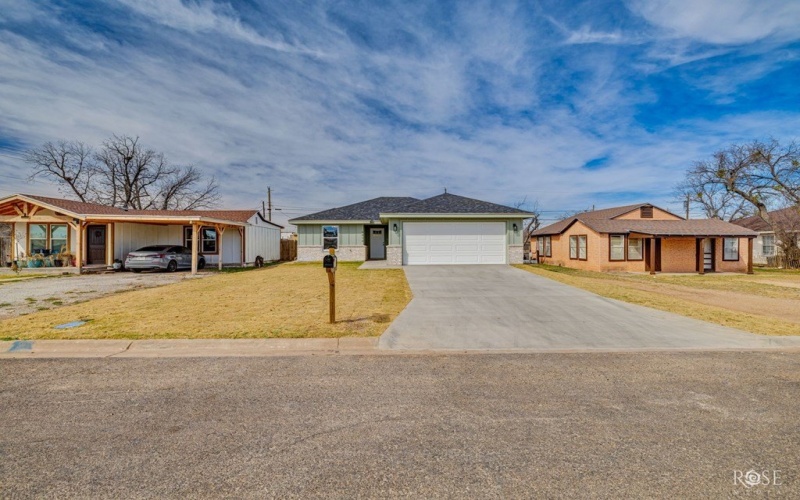 2616 Juanita Avenue, San Angelo, TX 76901, 3 Habitaciones Habitaciones , ,2 BañosBaños,Residential,En Venta,2616 Juanita Avenue,0,131704