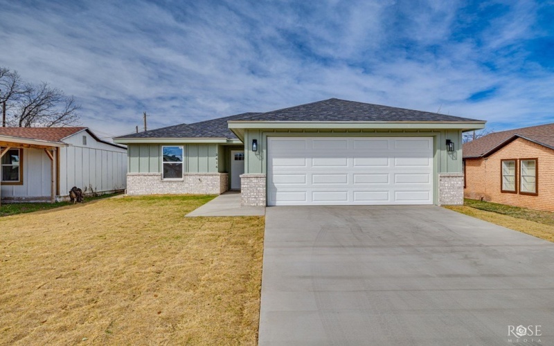 2616 Juanita Avenue, San Angelo, TX 76901, 3 Habitaciones Habitaciones , ,2 BañosBaños,Residential,En Venta,2616 Juanita Avenue,0,131704