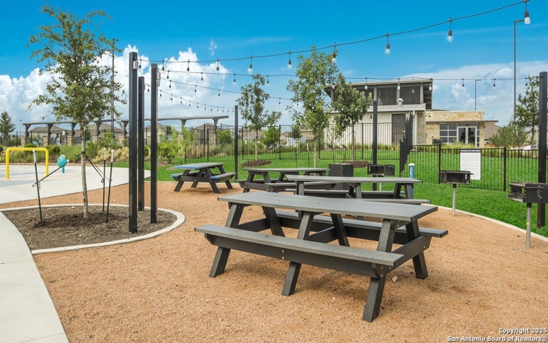 616 Fluted Shoals, Cibolo, TX 78108, 5 Habitaciones Habitaciones , ,2 BañosBaños,Residential,En Venta,616 Fluted Shoals,0,1942415