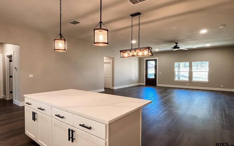 329 CR 2317, Mineola, TX 75773, 4 Habitaciones Habitaciones , ,2 BañosBaños,Residential,En Venta,329 CR 2317,0,26002428