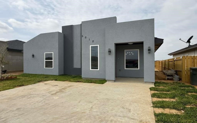 5012 Rio Seco St., Laredo, TX 78046, 3 Bedrooms Bedrooms, ,2 BathroomsBathrooms,Residential,For Sale,5012 Rio Seco St.,0,20260883