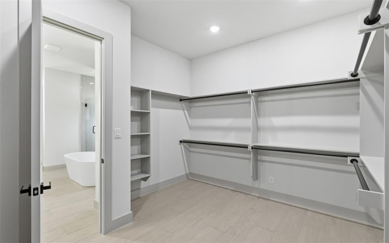 5832 Grey Wolf Court, Fort Worth, TX 76140, 4 Bedrooms Bedrooms, ,5 BathroomsBathrooms,Residential,For Sale,5832 Grey Wolf Court,0,21184049