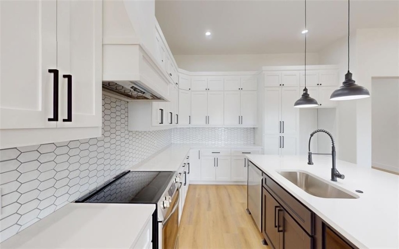 692 County Road 4109, Greenville, TX 75401, 4 Bedrooms Bedrooms, ,2 BathroomsBathrooms,Residential,For Sale,692 County Road 4109,0,21184254