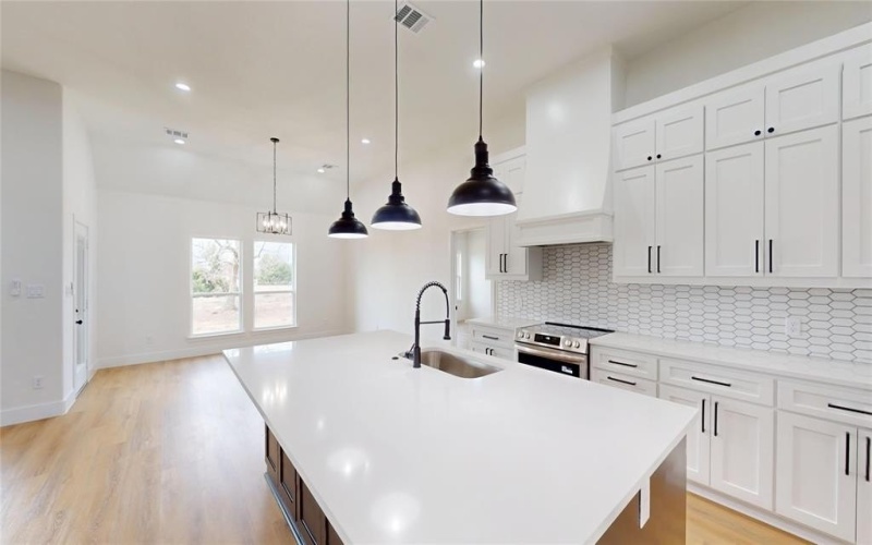 692 County Road 4109, Greenville, TX 75401, 4 Bedrooms Bedrooms, ,2 BathroomsBathrooms,Residential,For Sale,692 County Road 4109,0,21184254