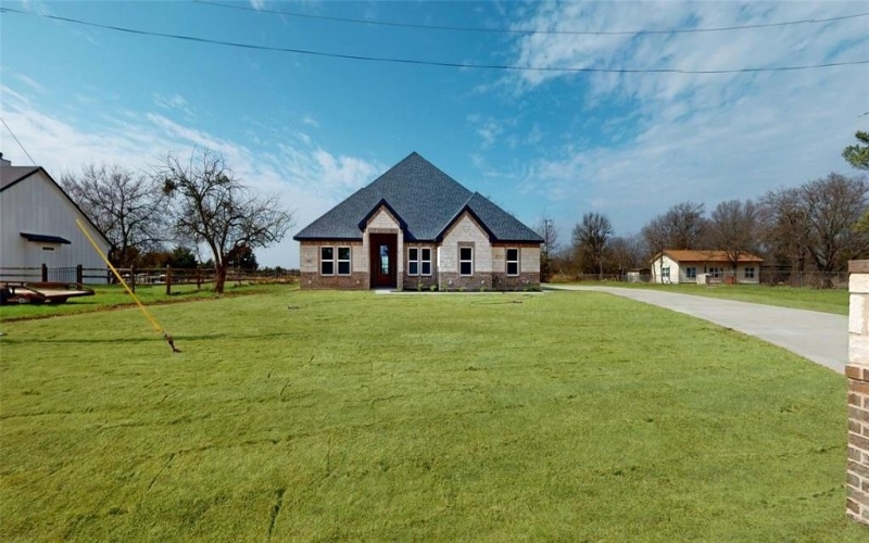 692 County Road 4109, Greenville, TX 75401, 4 Bedrooms Bedrooms, ,2 BathroomsBathrooms,Residential,For Sale,692 County Road 4109,0,21184254