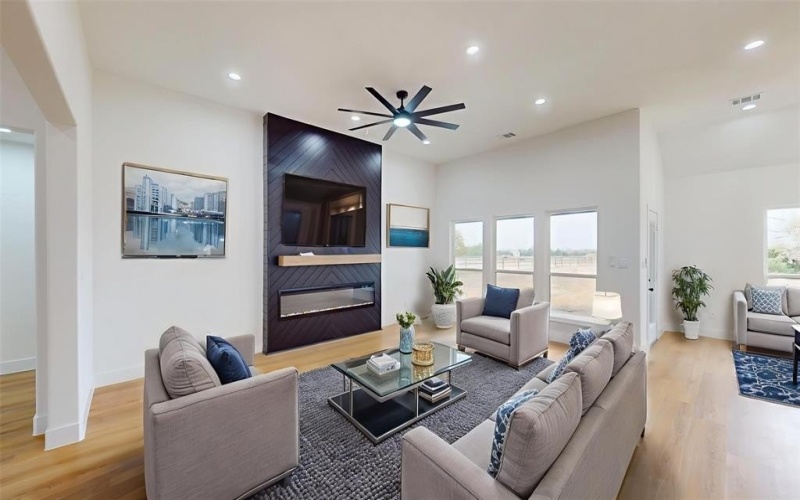 692 County Road 4109, Greenville, TX 75401, 4 Bedrooms Bedrooms, ,2 BathroomsBathrooms,Residential,For Sale,692 County Road 4109,0,21184254