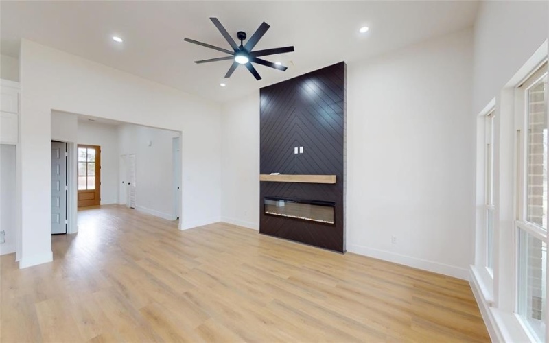 692 County Road 4109, Greenville, TX 75401, 4 Bedrooms Bedrooms, ,2 BathroomsBathrooms,Residential,For Sale,692 County Road 4109,0,21184254